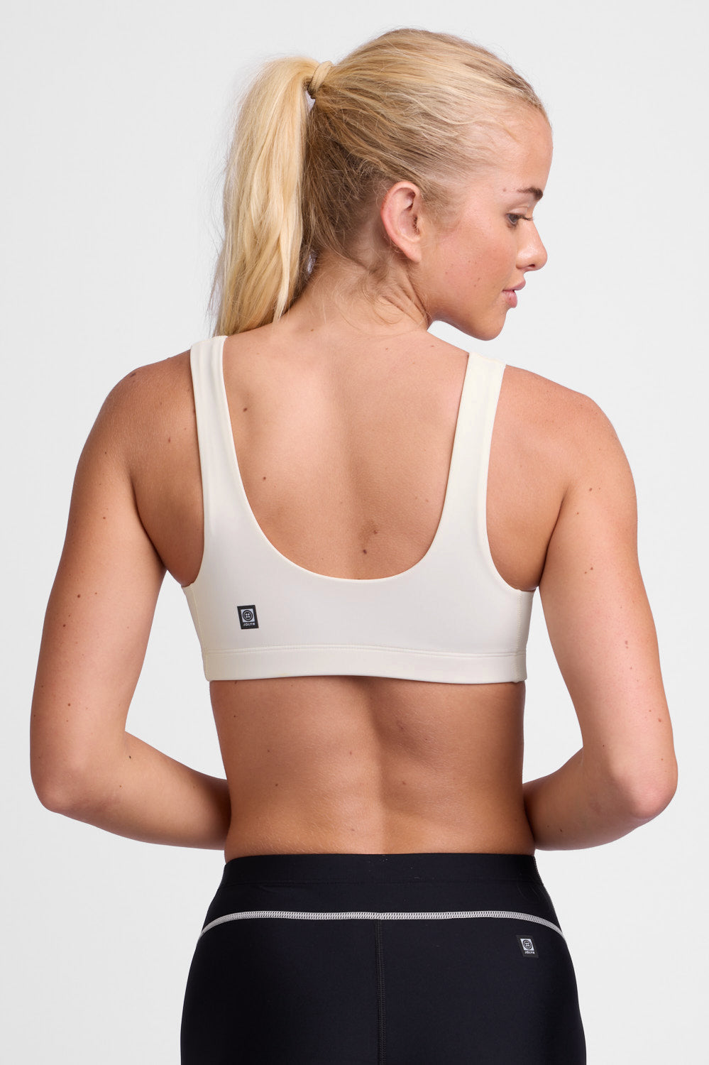  Arabella Sports Bra - Vanilla